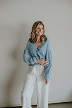 Load image into Gallery viewer, Light Wash V Neck Denim Top
